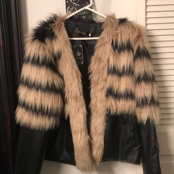 Faux fur jacket - Picture 1 of 3